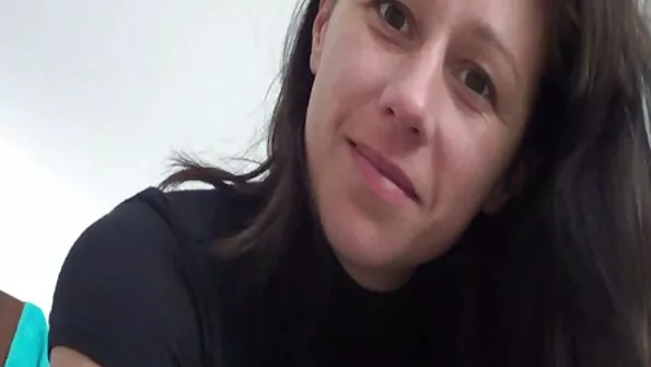 الجنس سكسي حترافي مترجم يساعد جذابة شقراء يتعامل مع أخي الكبير