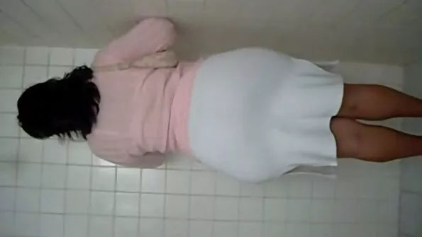 صغير الصدر كتي يظهر قبالة الجنسية براعة في احترافي مترجم سكس الجريان السطحي