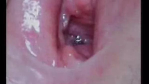 مجنون في سن سكس احترافي hd المراهقة بخاخ مرآة في مركز التسوق