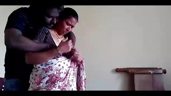 الجمود العام سكس احترافي عربي في موقف سيارات المطار مع Franceska
