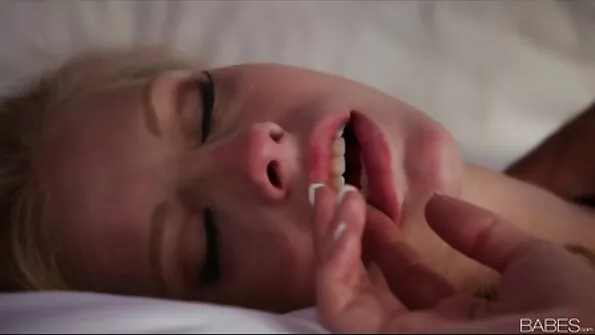 أنجلينا الحب يحصل لها كس creampied من قبل سكس احترافي hd السيد ماركوس